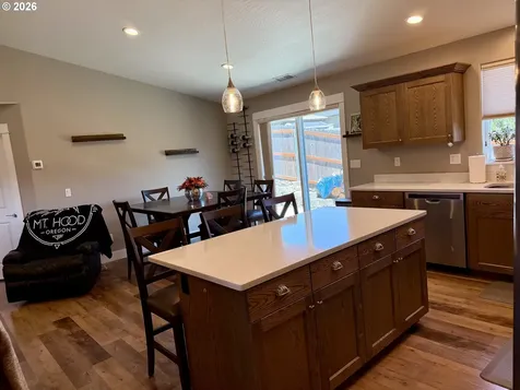 675 SE Brush Court Winston OR 97496