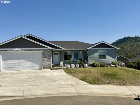 675 SE Brush Court Winston OR 97496
