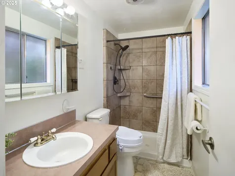 14907 NE 82nd Street Vancouver WA 98682