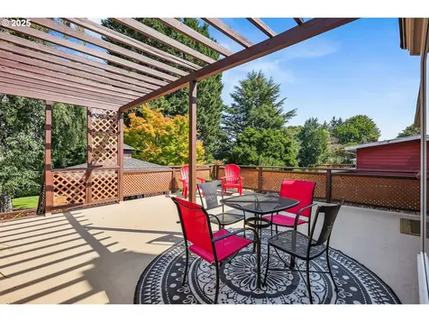 5757 NE Emerson Street Portland OR 97218