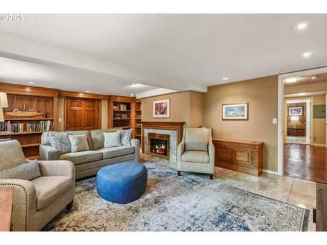 5757 NE Emerson Street Portland OR 97218