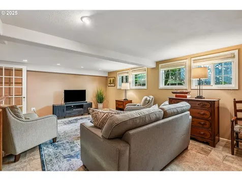 5757 NE Emerson Street Portland OR 97218