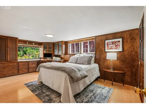 5757 NE Emerson Street Portland OR 97218