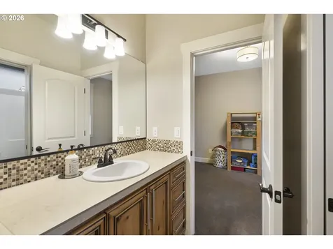 1275 S 15th Way Ridgefield WA 98642