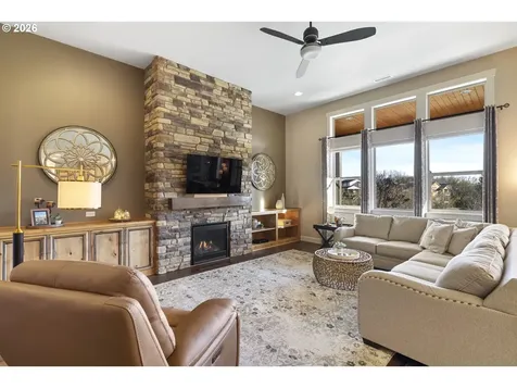1275 S 15th Way Ridgefield WA 98642