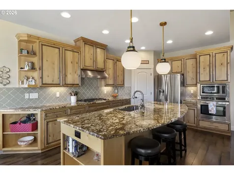 1275 S 15th Way Ridgefield WA 98642