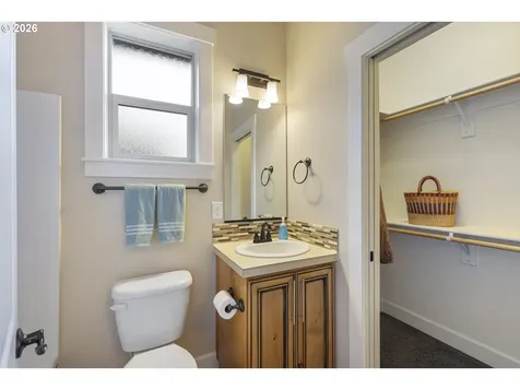 1275 S 15th Way Ridgefield WA 98642