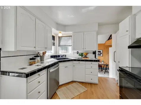 4905 NE 78th Avenue Portland OR 97218
