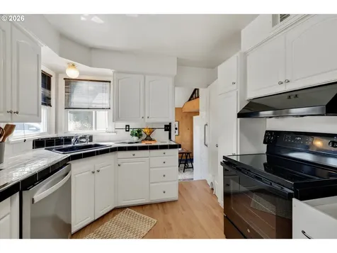 4905 NE 78th Avenue Portland OR 97218