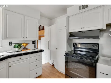 4905 NE 78th Avenue Portland OR 97218