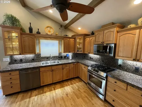 31601 SE Lawrence Road Estacada OR 97023