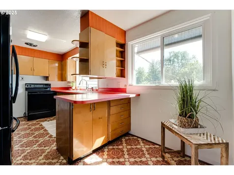 850 Spruce Street Junction City OR 97448