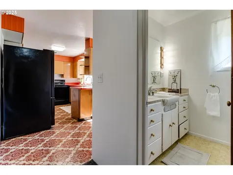 850 Spruce Street Junction City OR 97448