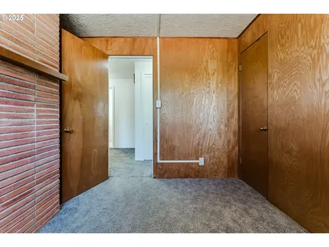 850 Spruce Street Junction City OR 97448