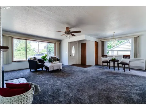 850 Spruce Street Junction City OR 97448
