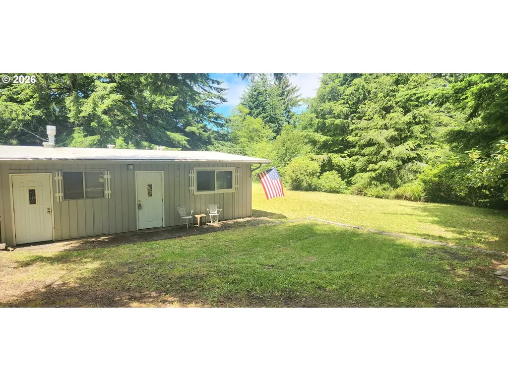 131 E Rainbow Road Waldport OR 97394