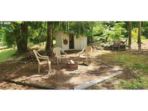 131 E Rainbow Road Waldport OR 97394