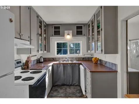 43835 Mckenzie Highway Walterville OR 97489