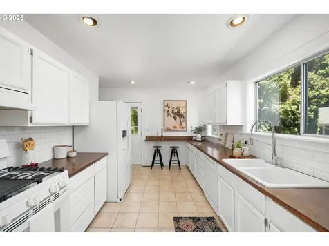 7129 N Sedro Street Portland OR 97203