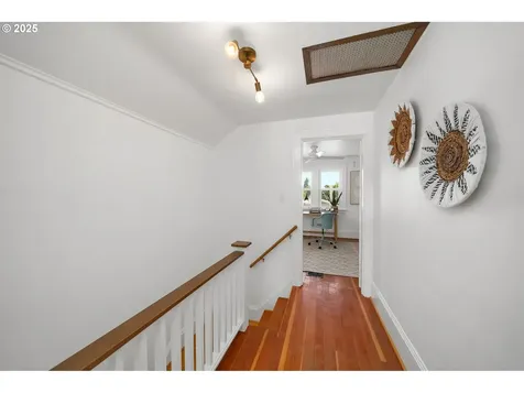 7129 N Sedro Street Portland OR 97203