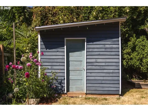 7129 N Sedro Street Portland OR 97203