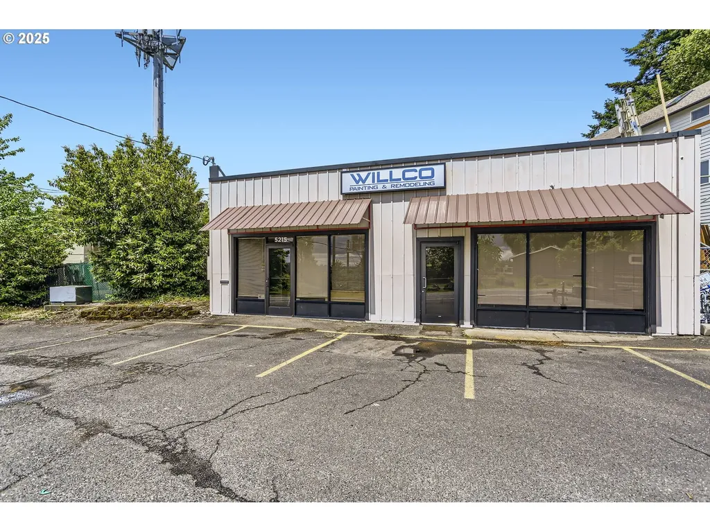 5215 SE Flavel Drive Portland OR 97206