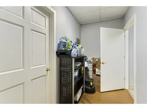 5215 SE Flavel Drive Portland OR 97206
