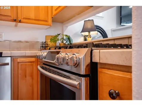 908 SE Elina Avenue Hillsboro OR 97123