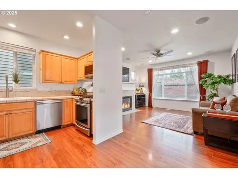 908 SE Elina Avenue Hillsboro OR 97123