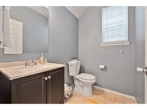 908 SE Elina Avenue Hillsboro OR 97123