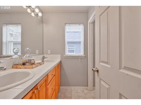 908 SE Elina Avenue Hillsboro OR 97123