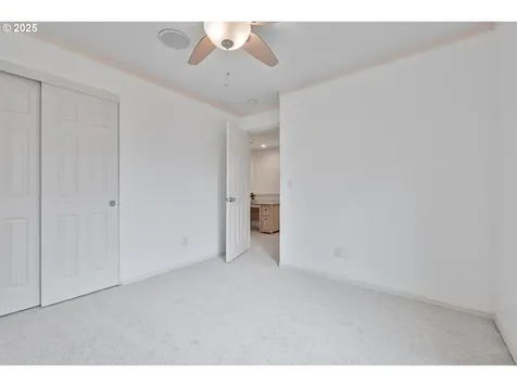 908 SE Elina Avenue Hillsboro OR 97123