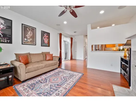 908 SE Elina Avenue Hillsboro OR 97123