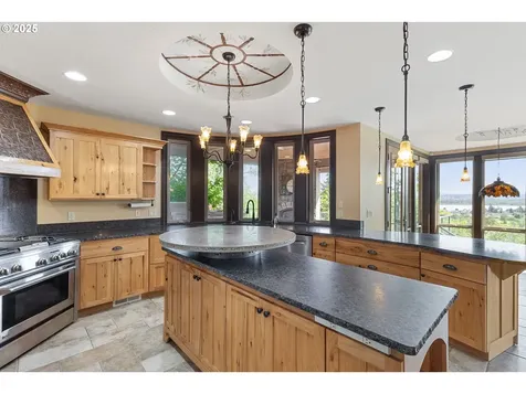 632 W T Street Washougal WA 98671