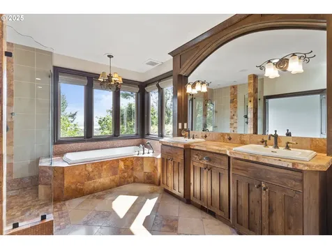 632 W T Street Washougal WA 98671