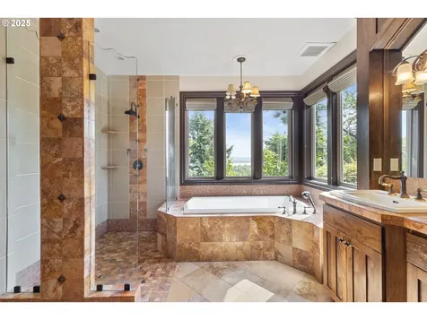 632 W T Street Washougal WA 98671