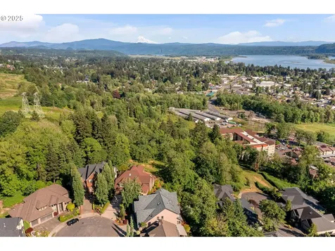632 W T Street Washougal WA 98671