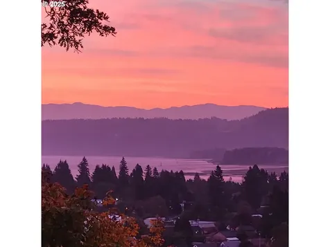 632 W T Street Washougal WA 98671