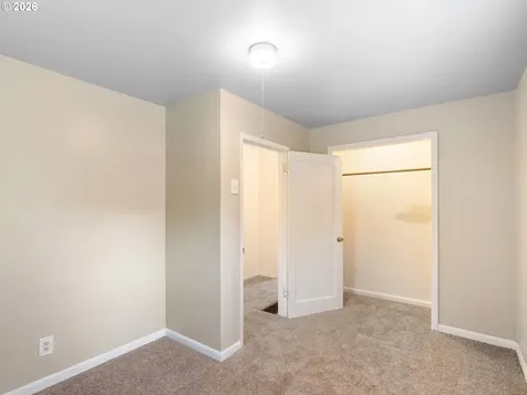 6481 SE 142nd Avenue Portland OR 97236