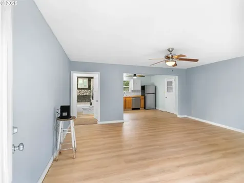 6481 SE 142nd Avenue Portland OR 97236