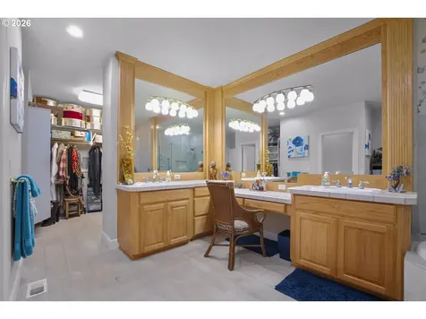 4728 Cambridge Court Lake Oswego OR 97035