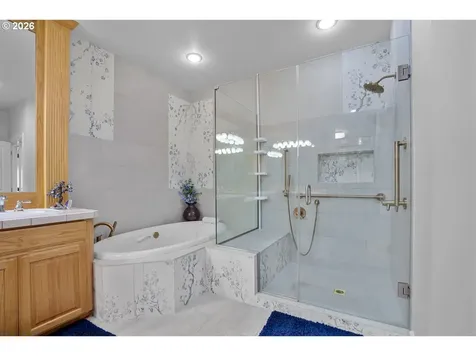 4728 Cambridge Court Lake Oswego OR 97035