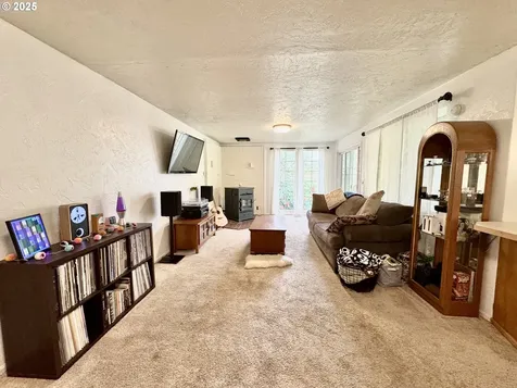 397 River Loop 2 Eugene OR 97404