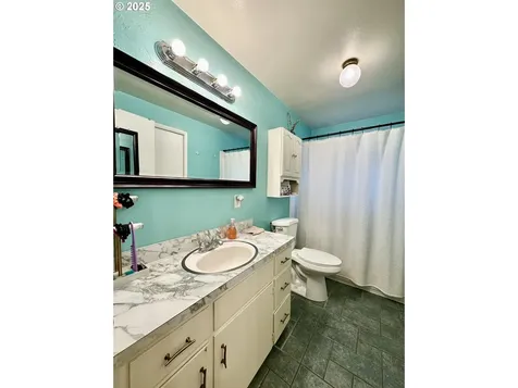 397 River Loop 2 Eugene OR 97404