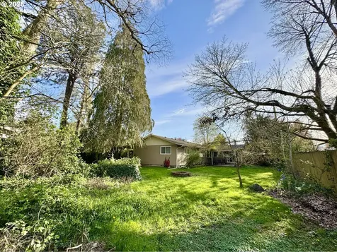 397 River Loop 2 Eugene OR 97404