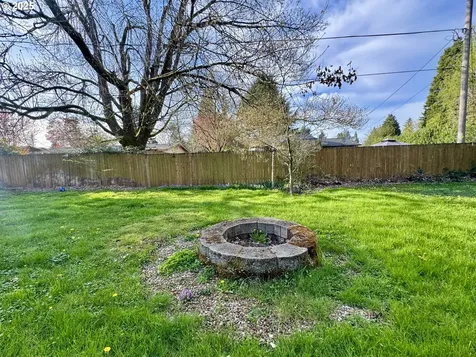 397 River Loop 2 Eugene OR 97404