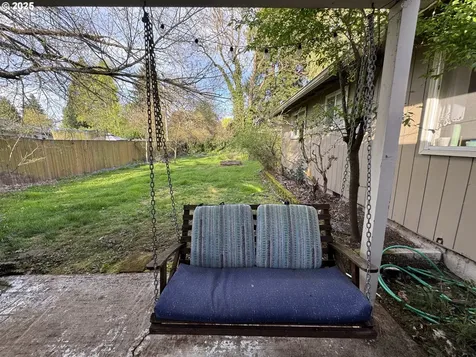 397 River Loop 2 Eugene OR 97404
