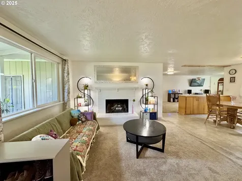 397 River Loop 2 Eugene OR 97404