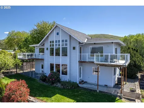 2425 E 14th Street The Dalles OR 97058