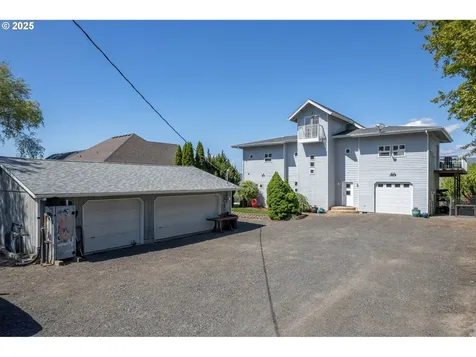 2425 E 14th Street The Dalles OR 97058